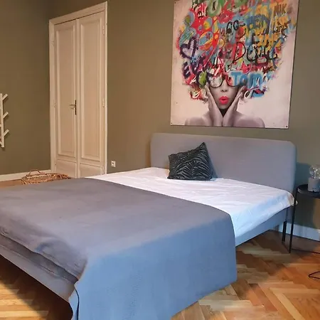 Beautifully Design Near Corvin Plaza Apartment Budapest