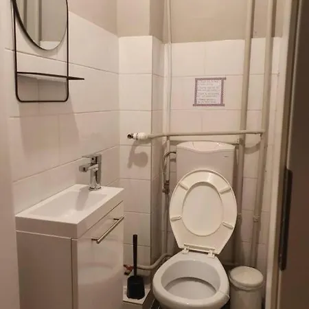 Beautifully Design Near Corvin Plaza Apartment